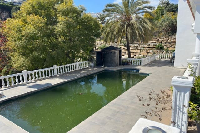 Casa de 4 habitaciones en El Paraíso, Benahavís en venta - 1.700.000 € (Ref: 9723828)