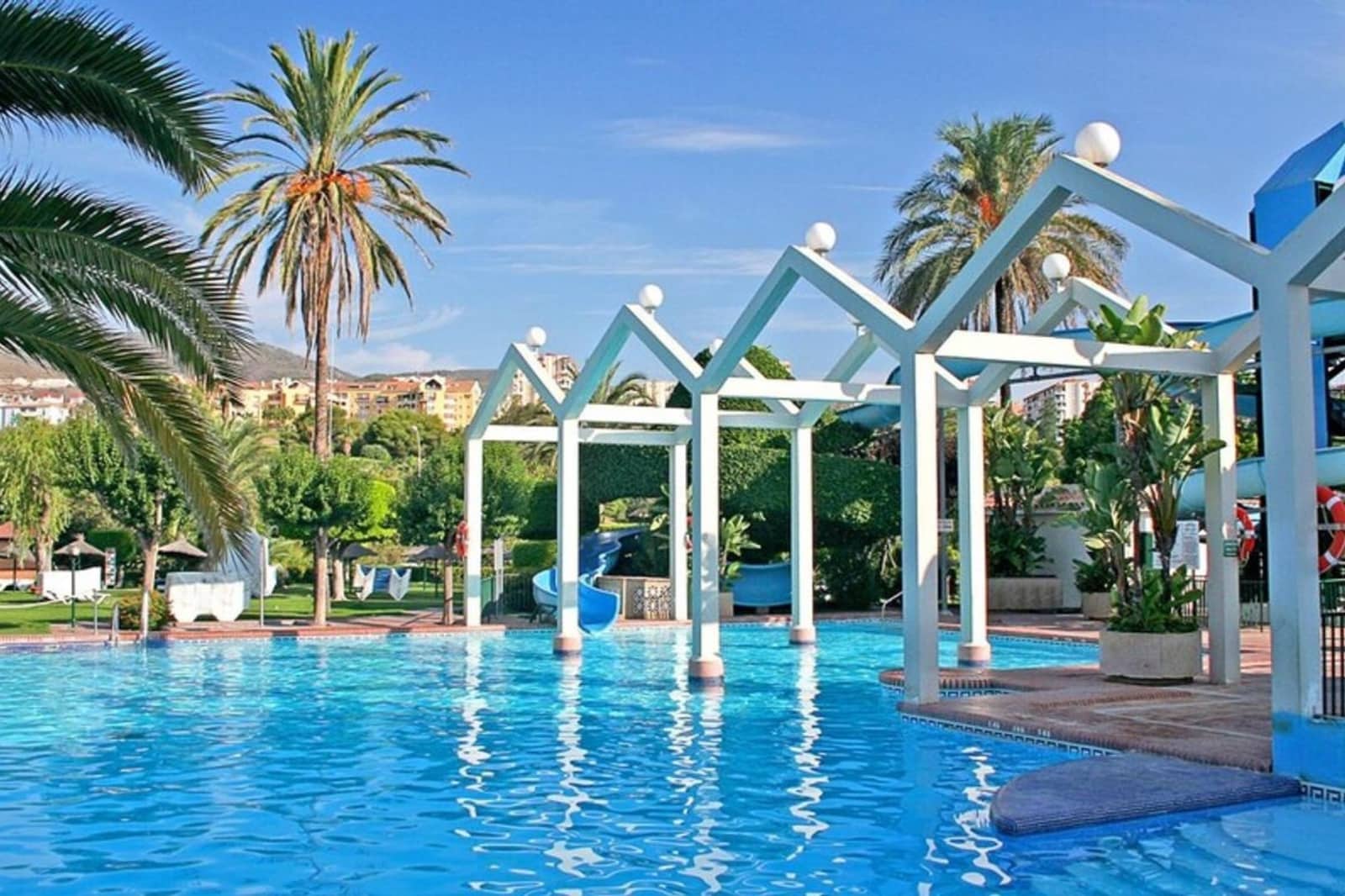 Appartement te koop in Benalmadena met zwembad - € 235.000 (Ref: 9724990)