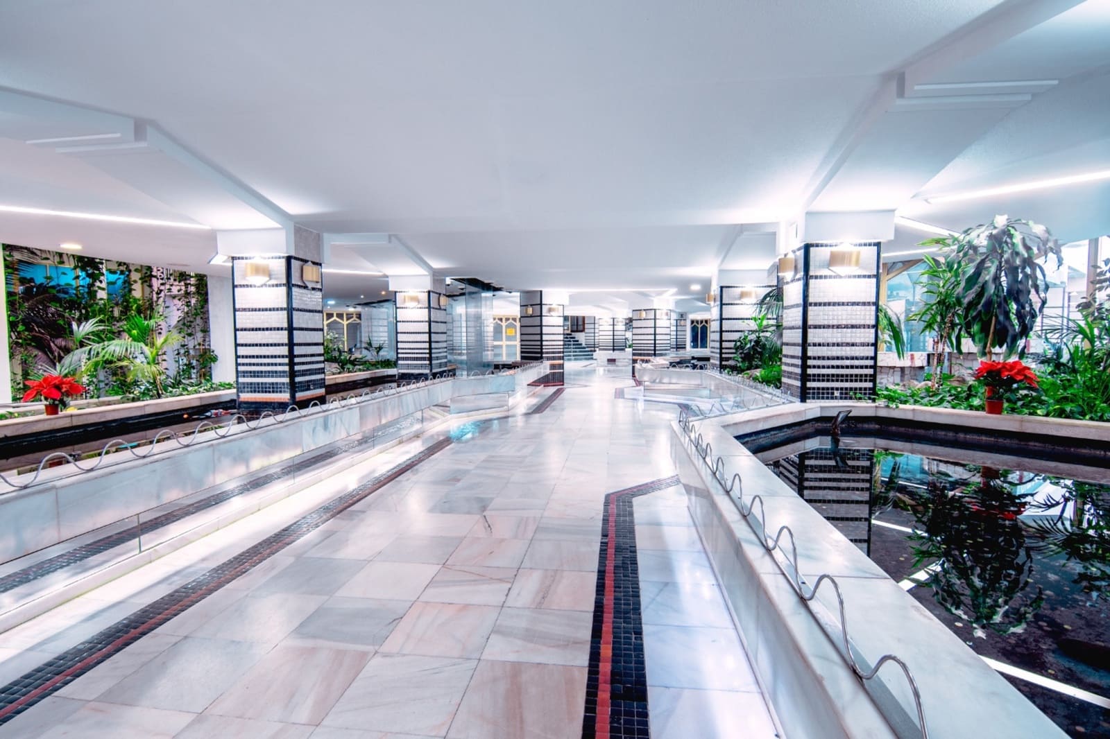 Appartement te koop in Benalmadena met zwembad - € 235.000 (Ref: 9724990)