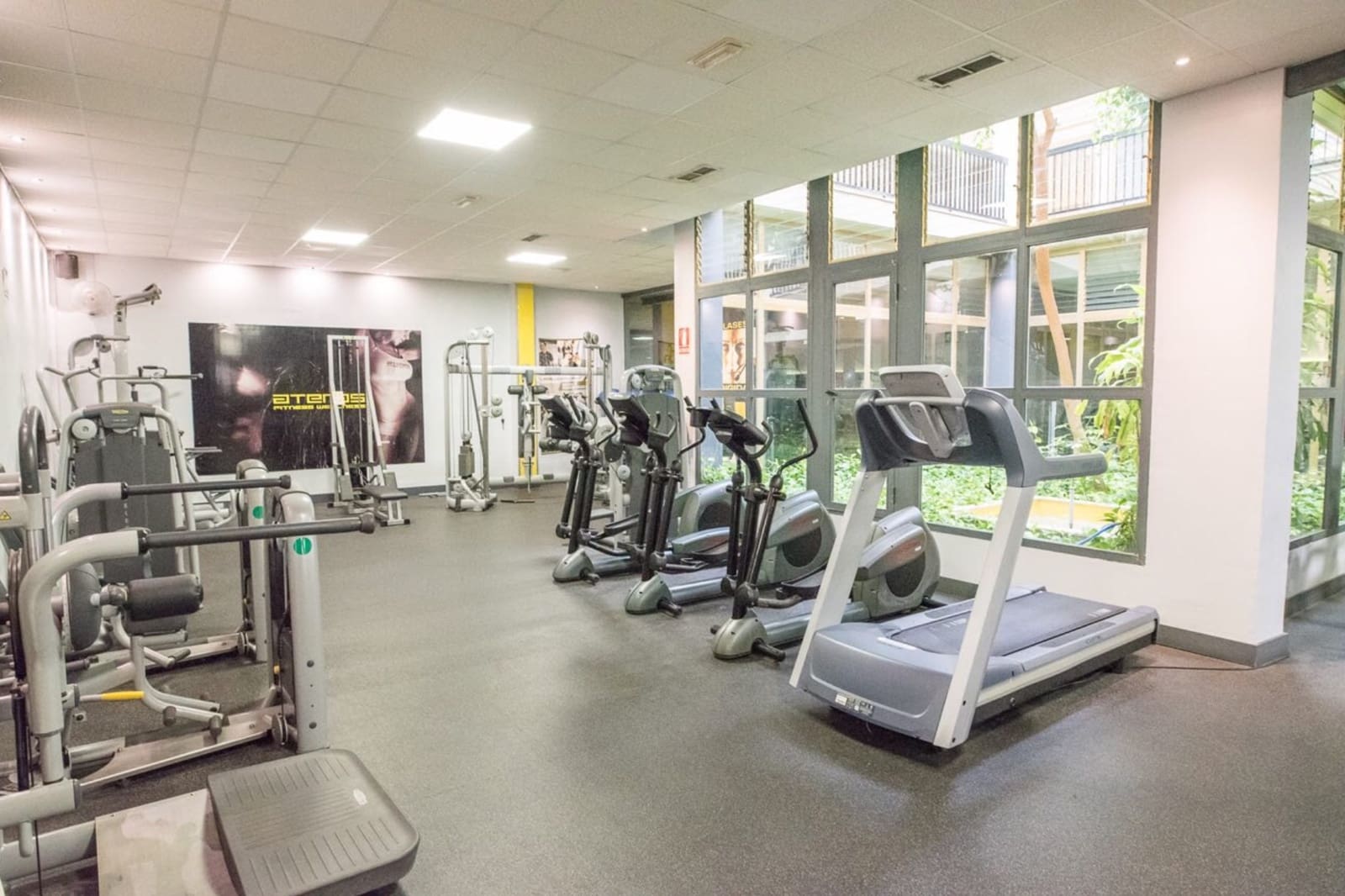 Appartement te koop in Benalmadena met zwembad - € 235.000 (Ref: 9724990)