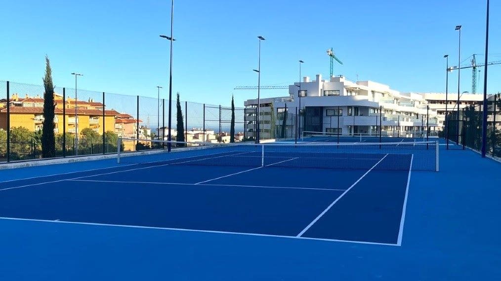 2 sypialnia Penthouse na sprzedaż w Fuengirola z basenem - 475 000 € (Ref: 9727073)