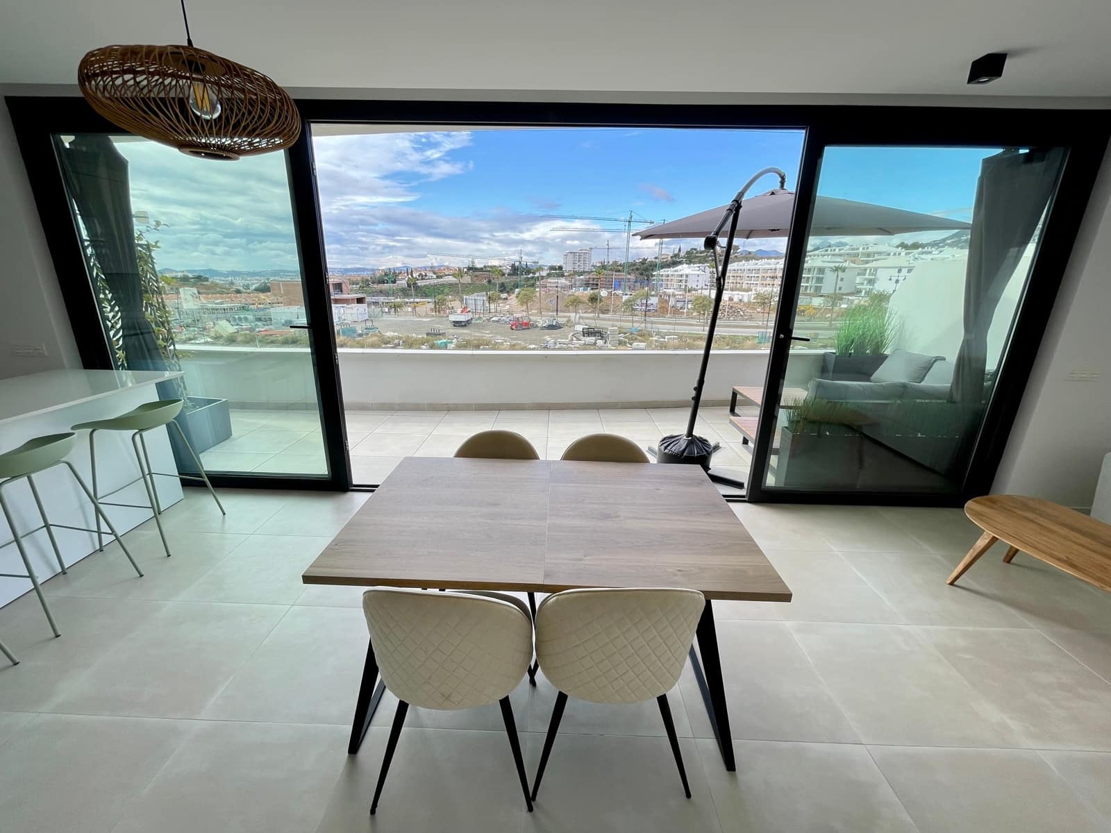 2 sypialnia Penthouse na sprzedaż w Fuengirola z basenem - 475 000 € (Ref: 9727073)