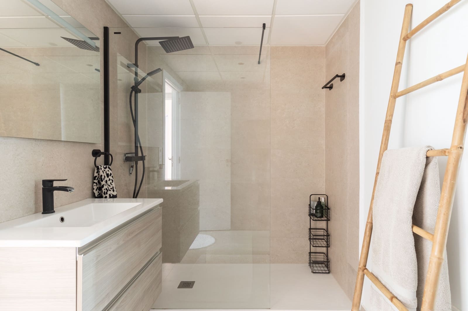 3 Zimmer Apartment zu verkaufen in Benalmadena mit Pool - 1.150.000 € (Ref: 9730908)