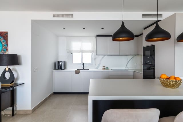 3 Zimmer Apartment zu verkaufen in Zona Centro Comercial Torrequebrada, Benalmádena mit Pool - 1.150.000 € (Ref: 9730908)