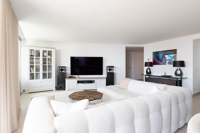 3 Zimmer Apartment zu verkaufen in Zona Centro Comercial Torrequebrada, Benalmádena mit Pool - 1.150.000 € (Ref: 9730908)