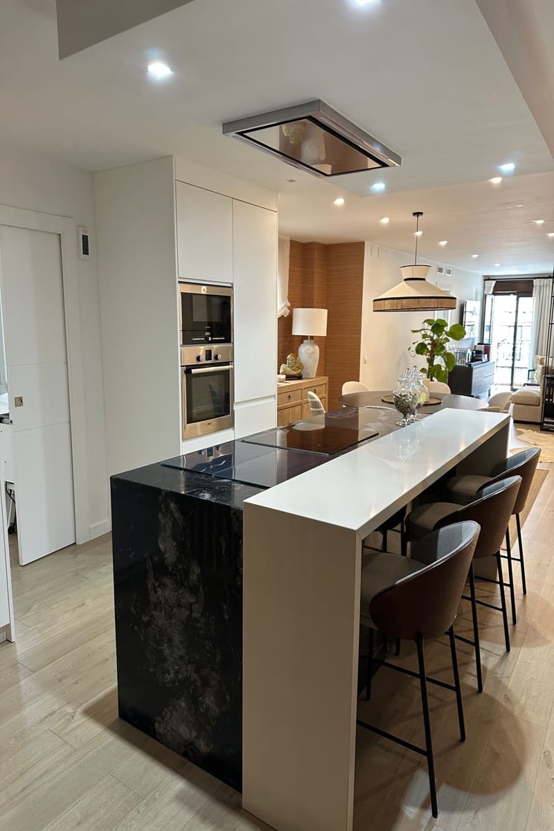 4 slaapkamer Appartement te koop in Malaga stad - € 850.000 (Ref: 9731230)