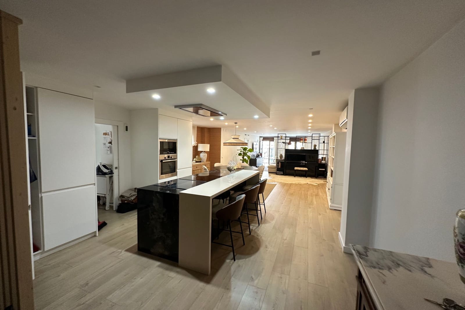 4 slaapkamer Appartement te koop in Malaga stad - € 850.000 (Ref: 9731230)