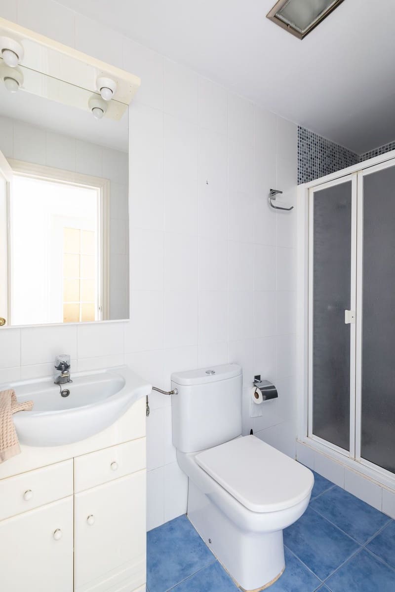 Apartamento de 2 habitaciones en Fuengirola en venta - 399.900 € (Ref: 9731566)