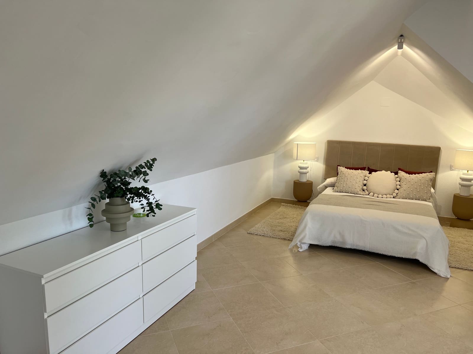 2 bedroom Apartment for rent in Benalmadena - € 1,300 (Ref: 9731567)