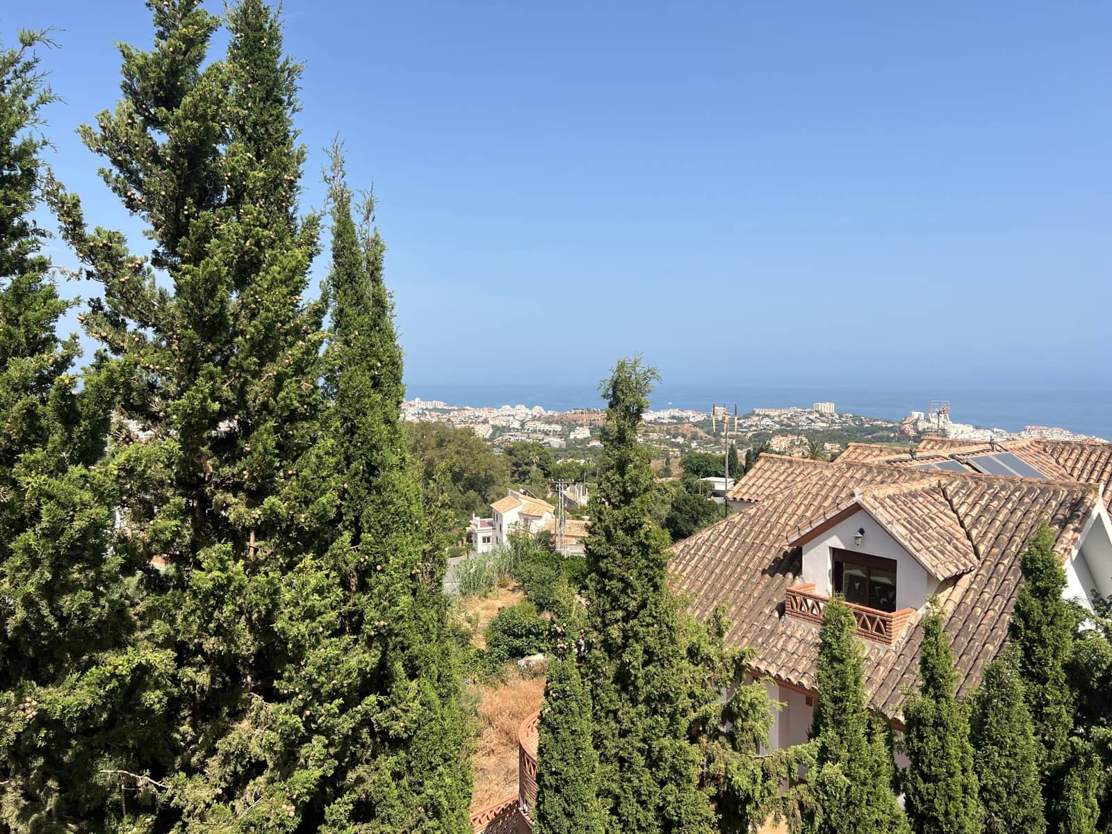 2 bedroom Apartment for rent in Benalmadena - € 1,300 (Ref: 9731567)