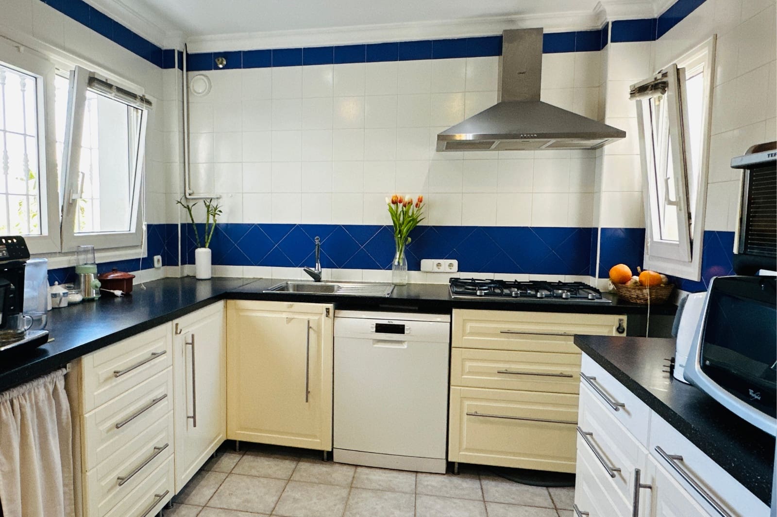 Chalet de 6 habitaciones en Alhaurín de la Torre en venta - 895.000 € (Ref: 9733765)