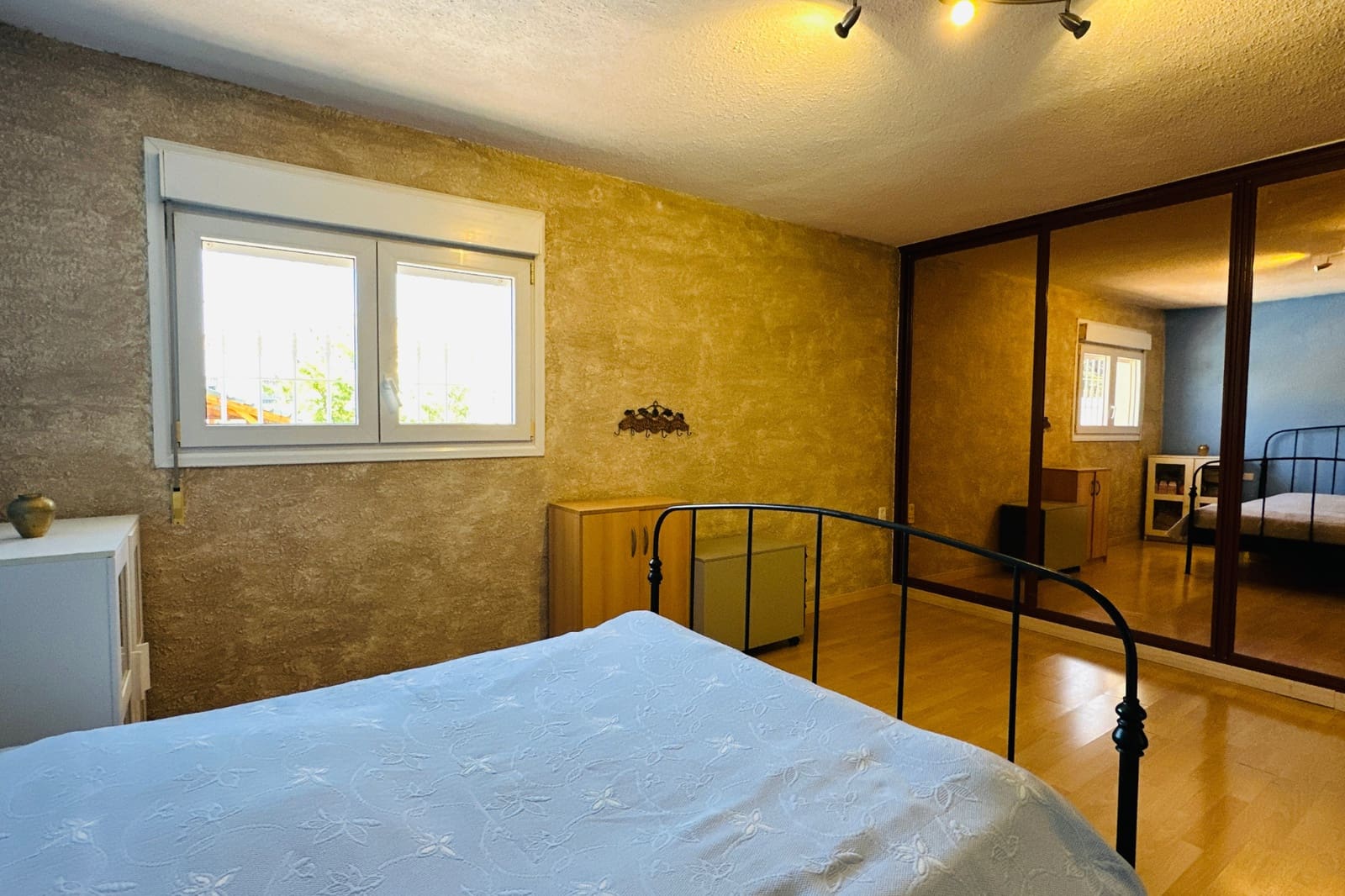 Chalet de 6 habitaciones en Alhaurín de la Torre en venta - 895.000 € (Ref: 9733765)