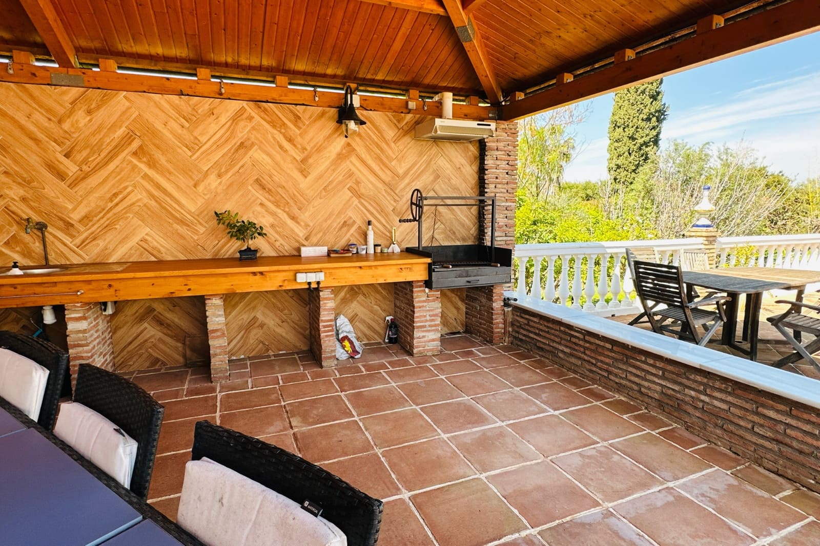 Chalet de 6 habitaciones en Alhaurín de la Torre en venta - 895.000 € (Ref: 9733765)