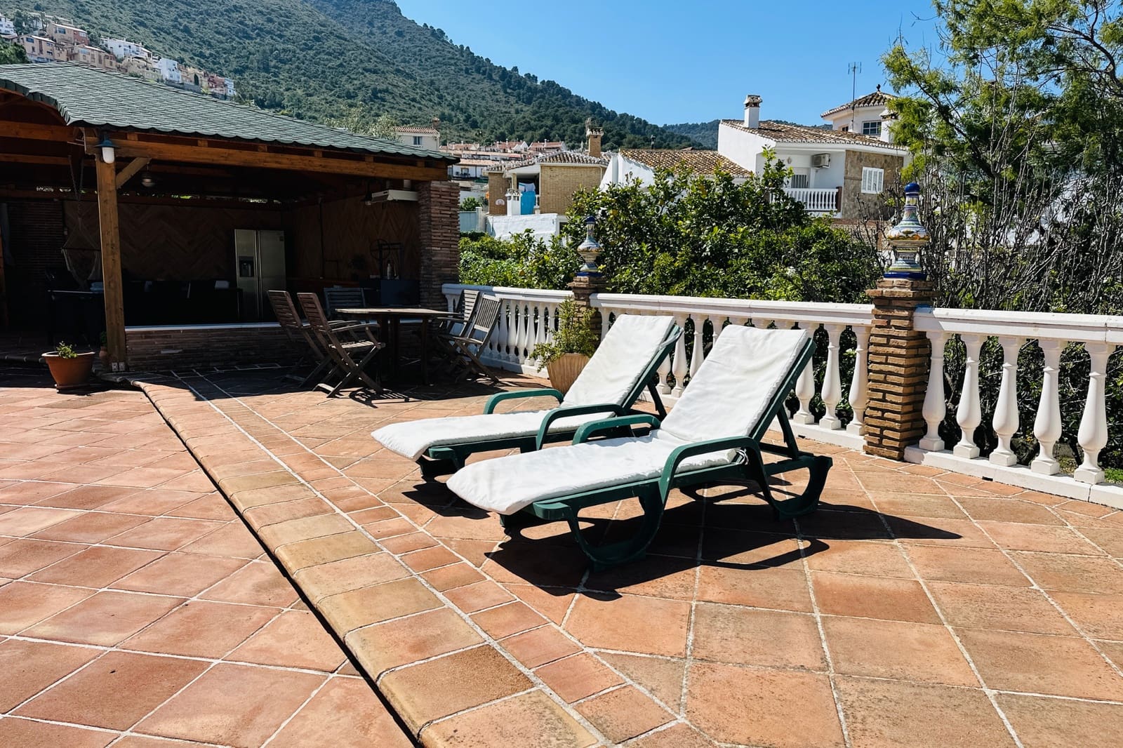 Chalet de 6 habitaciones en Alhaurín de la Torre en venta - 895.000 € (Ref: 9733765)