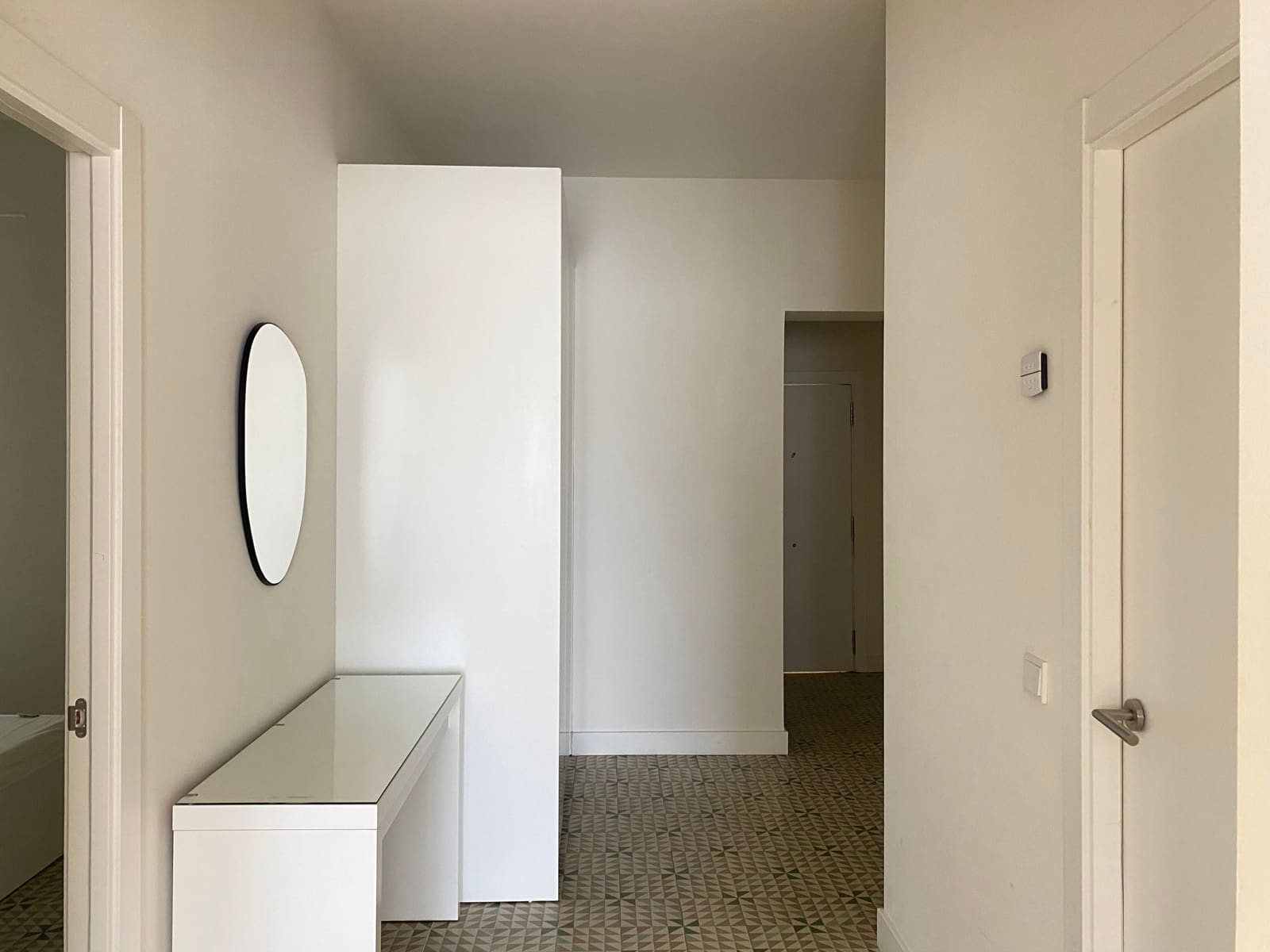 2 bedroom Apartment for rent in Palma de Mallorca - € 2,500 (Ref: 9734012)