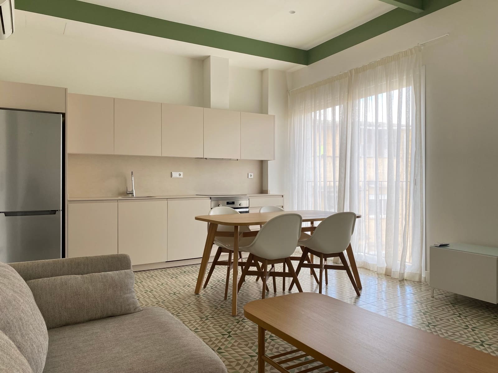 2 bedroom Apartment for rent in Palma de Mallorca - € 2,500 (Ref: 9734012)