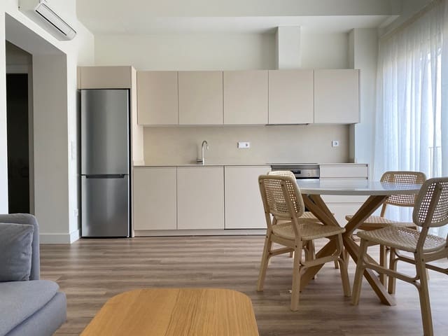 2 bedroom Apartment for rent in Pere Garau, Palma de Mallorca - € 2,500 (Ref: 9734014)