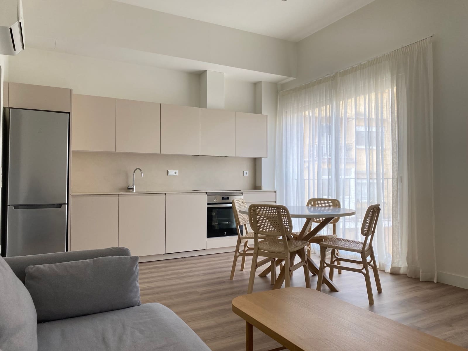 2 bedroom Apartment for rent in Palma de Mallorca - € 2,500 (Ref: 9734014)