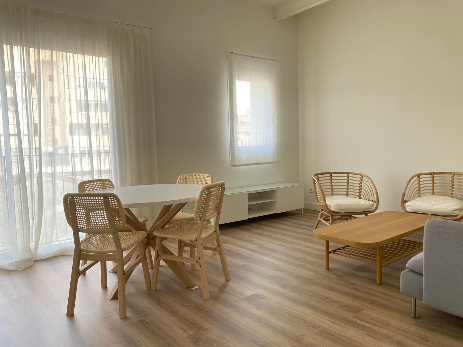 2 bedroom Apartment for rent in Palma de Mallorca - € 2,500 (Ref: 9734014)