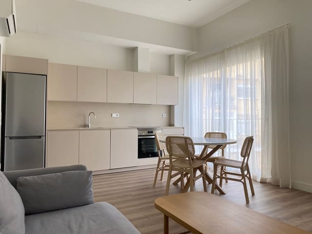 2 bedroom Apartment for rent in Pere Garau, Palma de Mallorca - € 2,500 (Ref: 9734014)