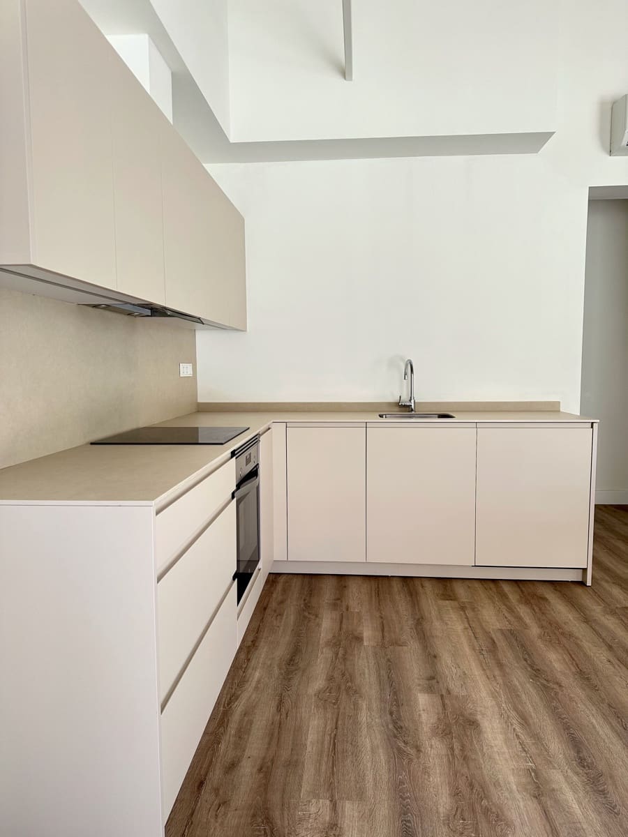 2 bedroom Apartment for rent in Palma de Mallorca - € 2,800 (Ref: 9736138)