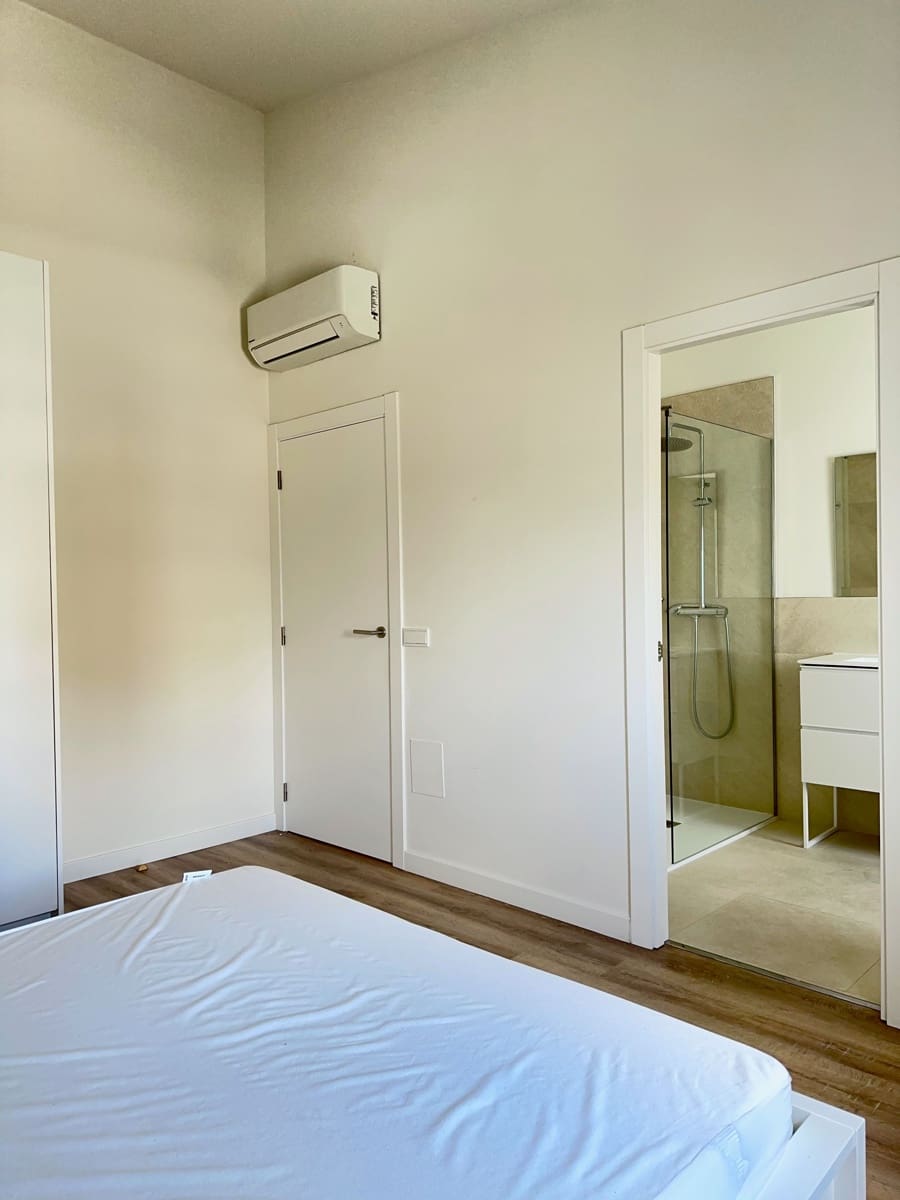 2 bedroom Apartment for rent in Palma de Mallorca - € 2,800 (Ref: 9736138)