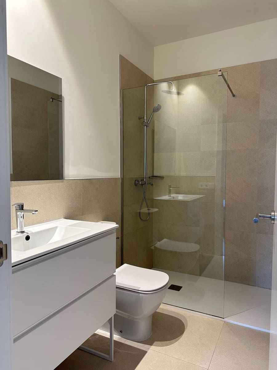 2 bedroom Apartment for rent in Palma de Mallorca - € 2,800 (Ref: 9736138)