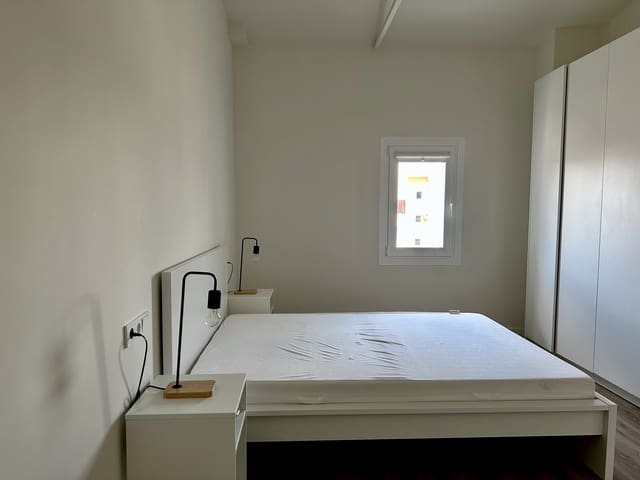 2 bedroom Apartment for rent in Marques de la Fonsanta, Palma de Mallorca - € 2,800 (Ref: 9736138)