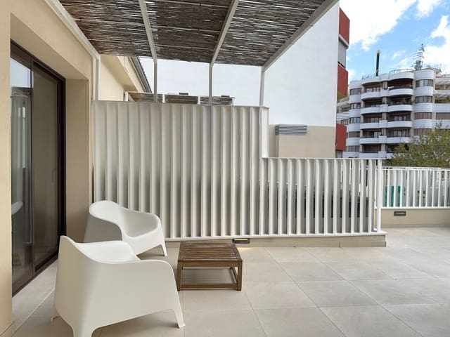 2 bedroom Apartment for rent in Marques de la Fonsanta, Palma de Mallorca - € 2,800 (Ref: 9736138)