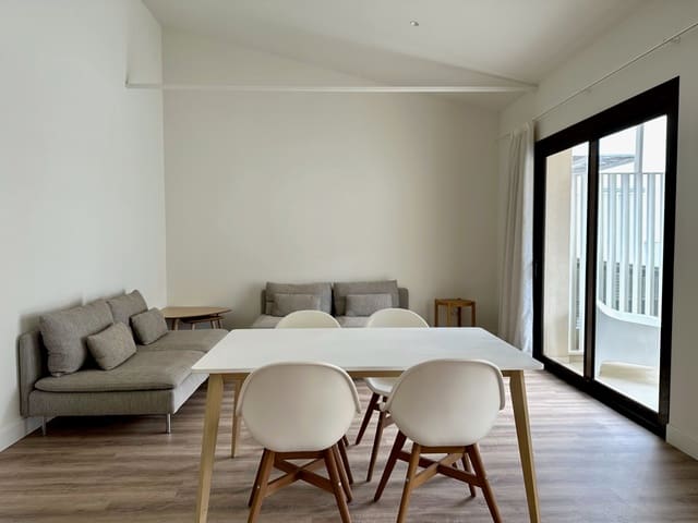 2 bedroom Apartment for rent in Marques de la Fonsanta, Palma de Mallorca - € 2,800 (Ref: 9736138)