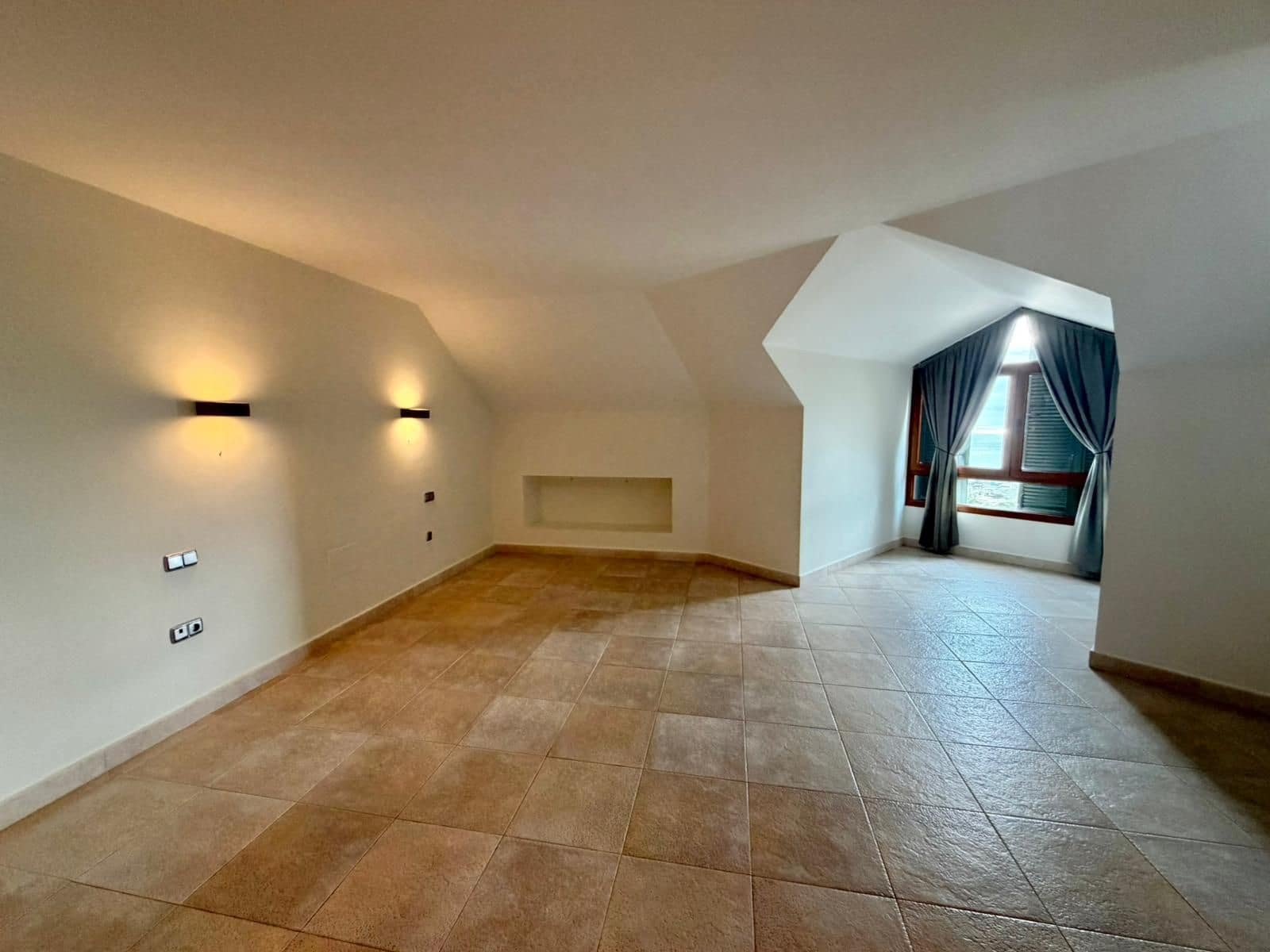 3 bedroom Apartment for sale in Benalmadena with pool - € 640,000 (Ref: 9737775)