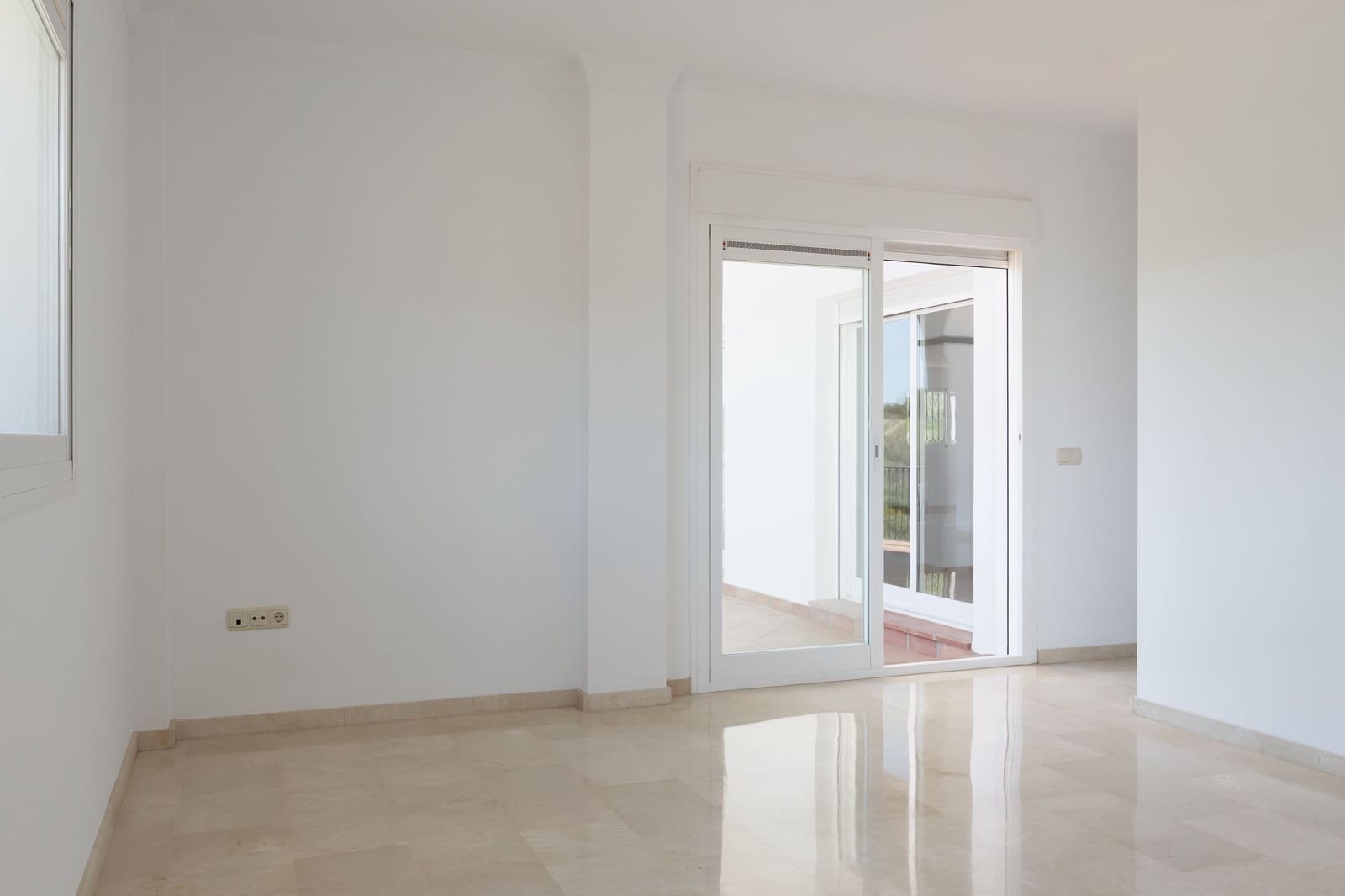 6 Zimmer Haus zu verkaufen in Vinuela mit Pool - 599.000 € (Ref: 9737913)