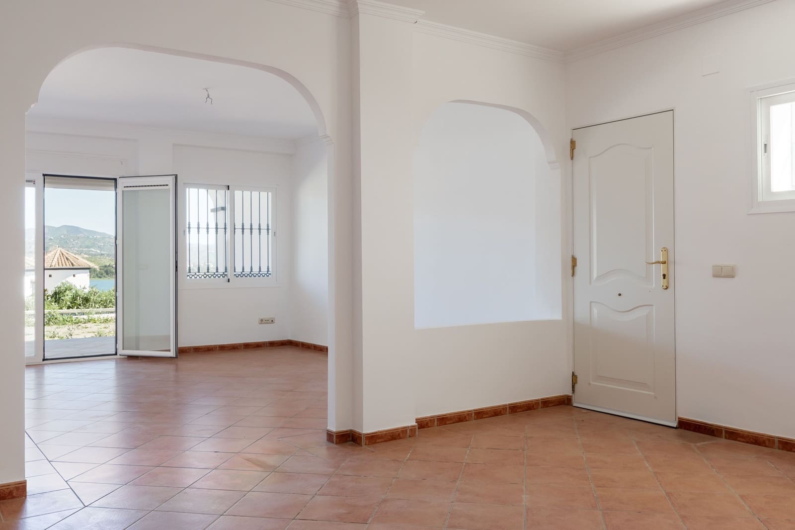 6 Zimmer Haus zu verkaufen in Vinuela mit Pool - 599.000 € (Ref: 9737913)