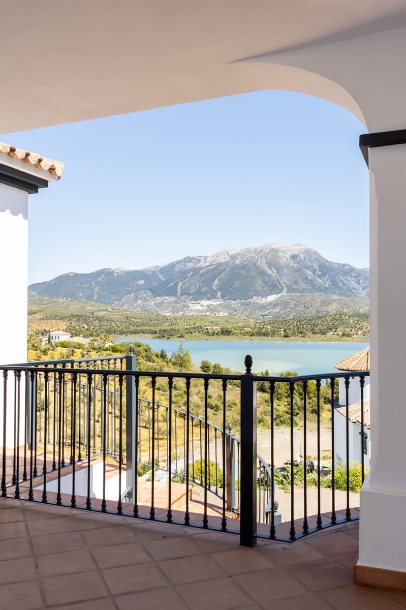 6 Zimmer Haus zu verkaufen in Vinuela mit Pool - 599.000 € (Ref: 9737913)