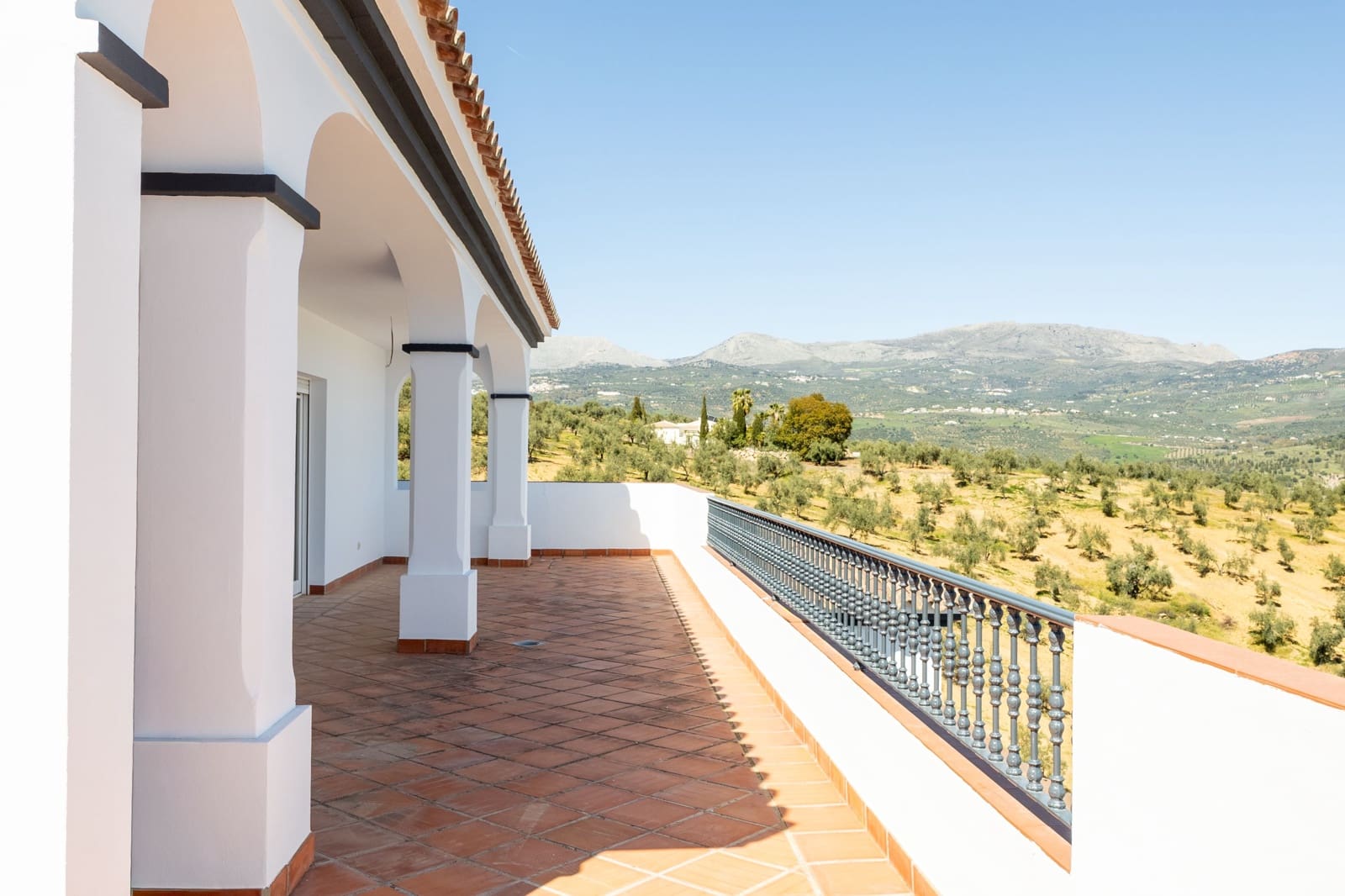 6 Zimmer Haus zu verkaufen in Vinuela mit Pool - 599.000 € (Ref: 9737913)