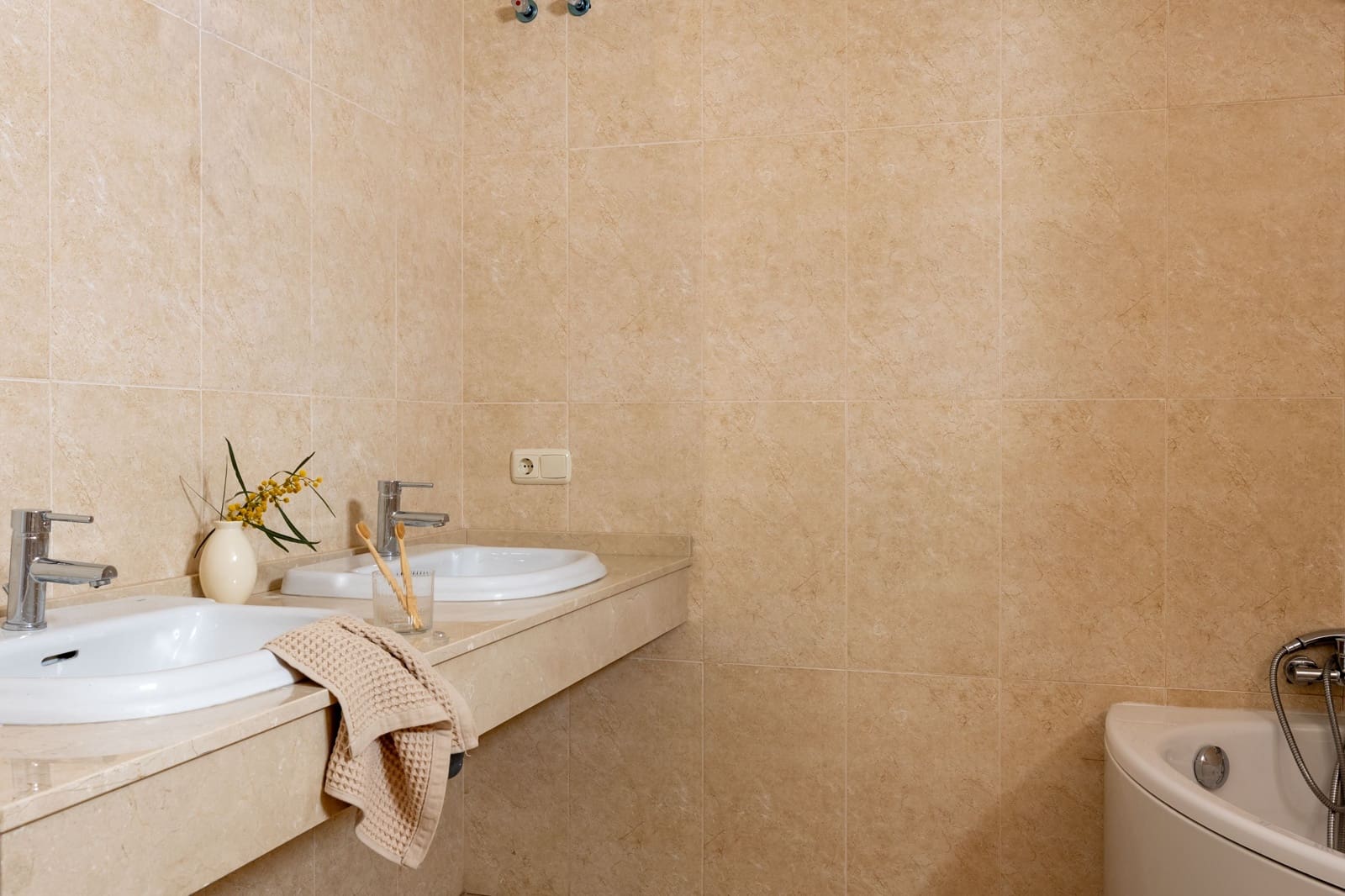 6 Zimmer Haus zu verkaufen in Vinuela mit Pool - 599.000 € (Ref: 9737913)