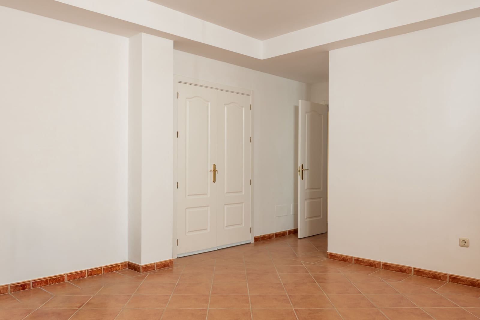 6 Zimmer Haus zu verkaufen in Vinuela mit Pool - 599.000 € (Ref: 9737913)