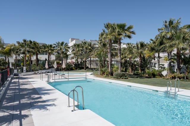 4 sypialnia Dom na sprzedaż w La Cala de Mijas, Mijas z basenem garażem - 1 150 000 € (Ref: 9742983)