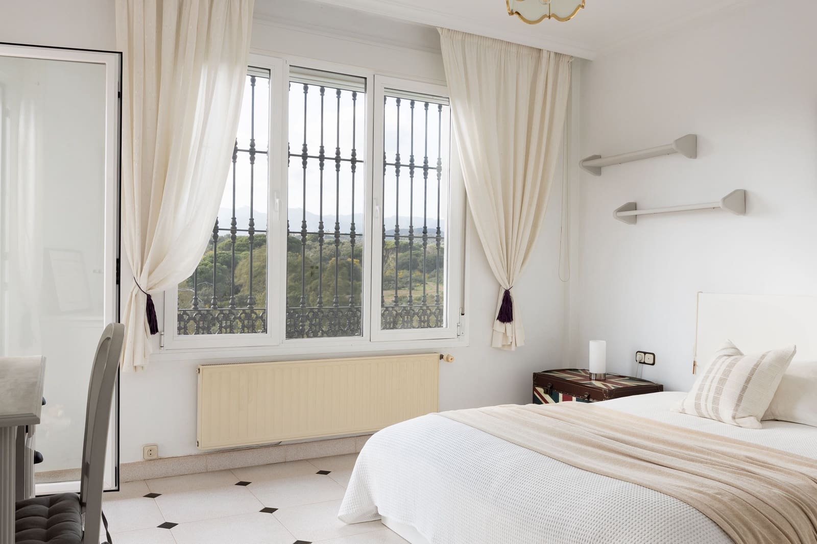 4 soveværelse Villa til salg i Marbella med swimmingpool - € 1.399.000 (Ref: 9745903)