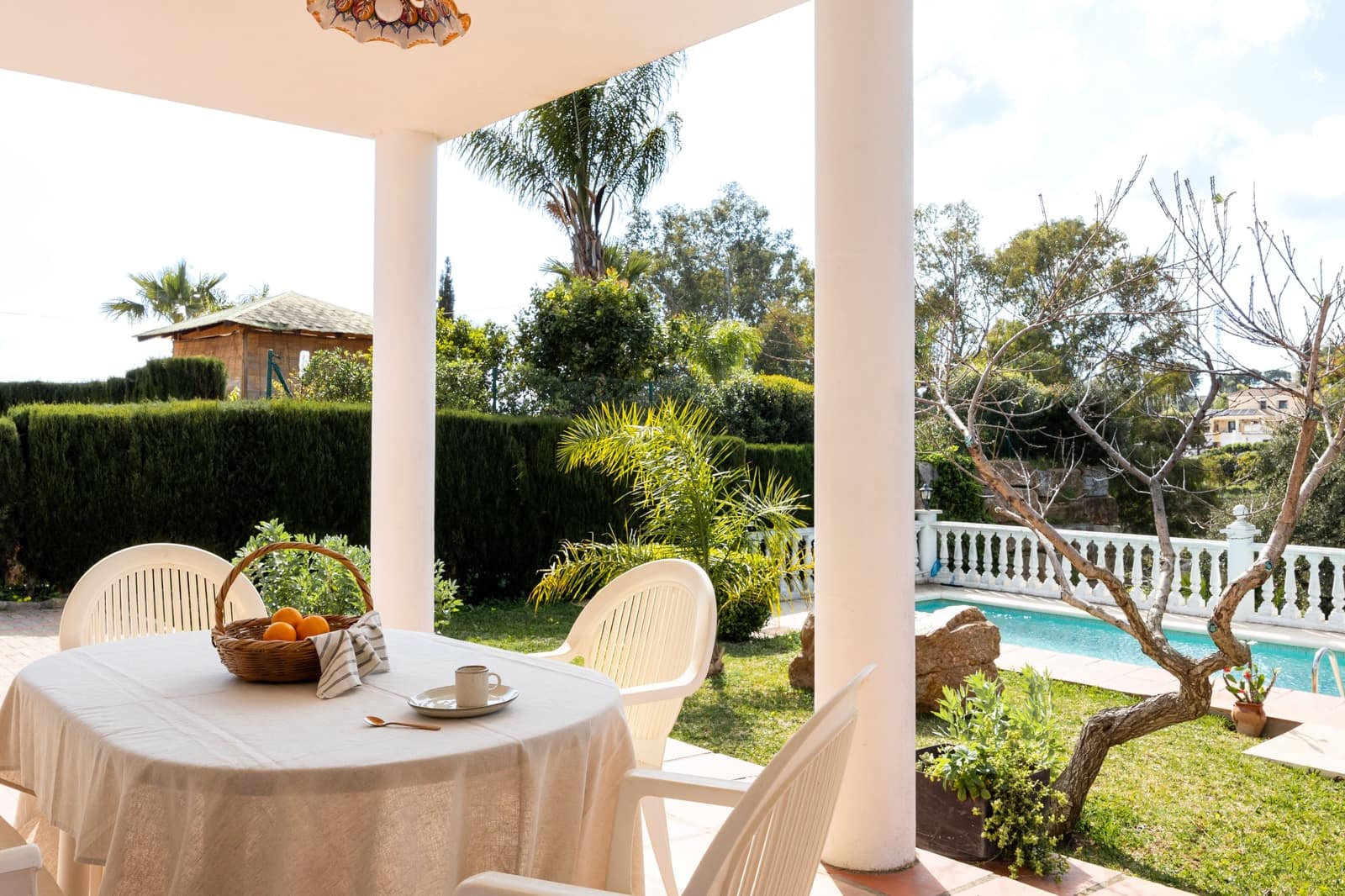 4 soveværelse Villa til salg i Marbella med swimmingpool - € 1.399.000 (Ref: 9745903)