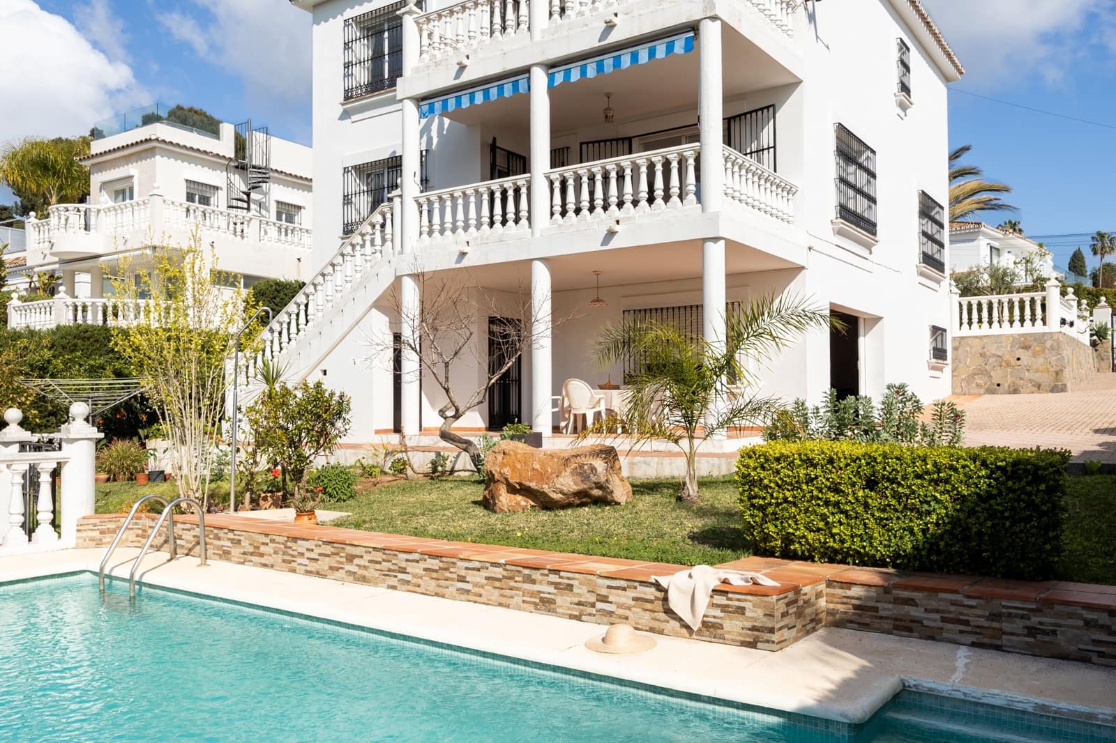 4 soveværelse Villa til salg i Marbella med swimmingpool - € 1.399.000 (Ref: 9745903)