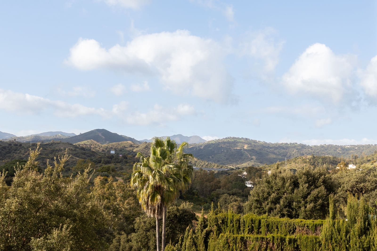 4 soveværelse Villa til salg i Marbella med swimmingpool - € 1.399.000 (Ref: 9745903)