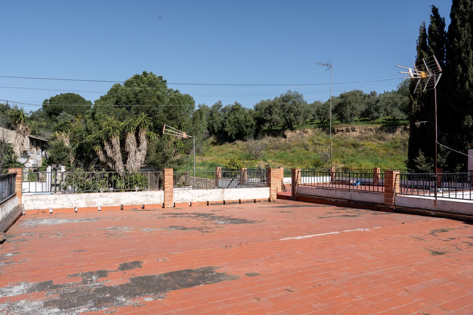 Hus till salu i Malaga stad med pool - 2 100 000 € (Ref: 9746812)