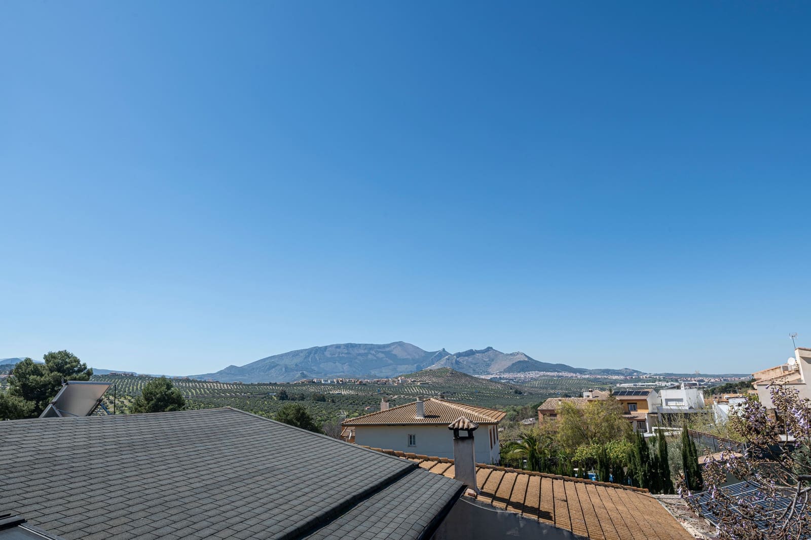 4 bedroom Townhouse for sale in La Guardia de Jaen with pool - € 340,000 (Ref: 9747070)