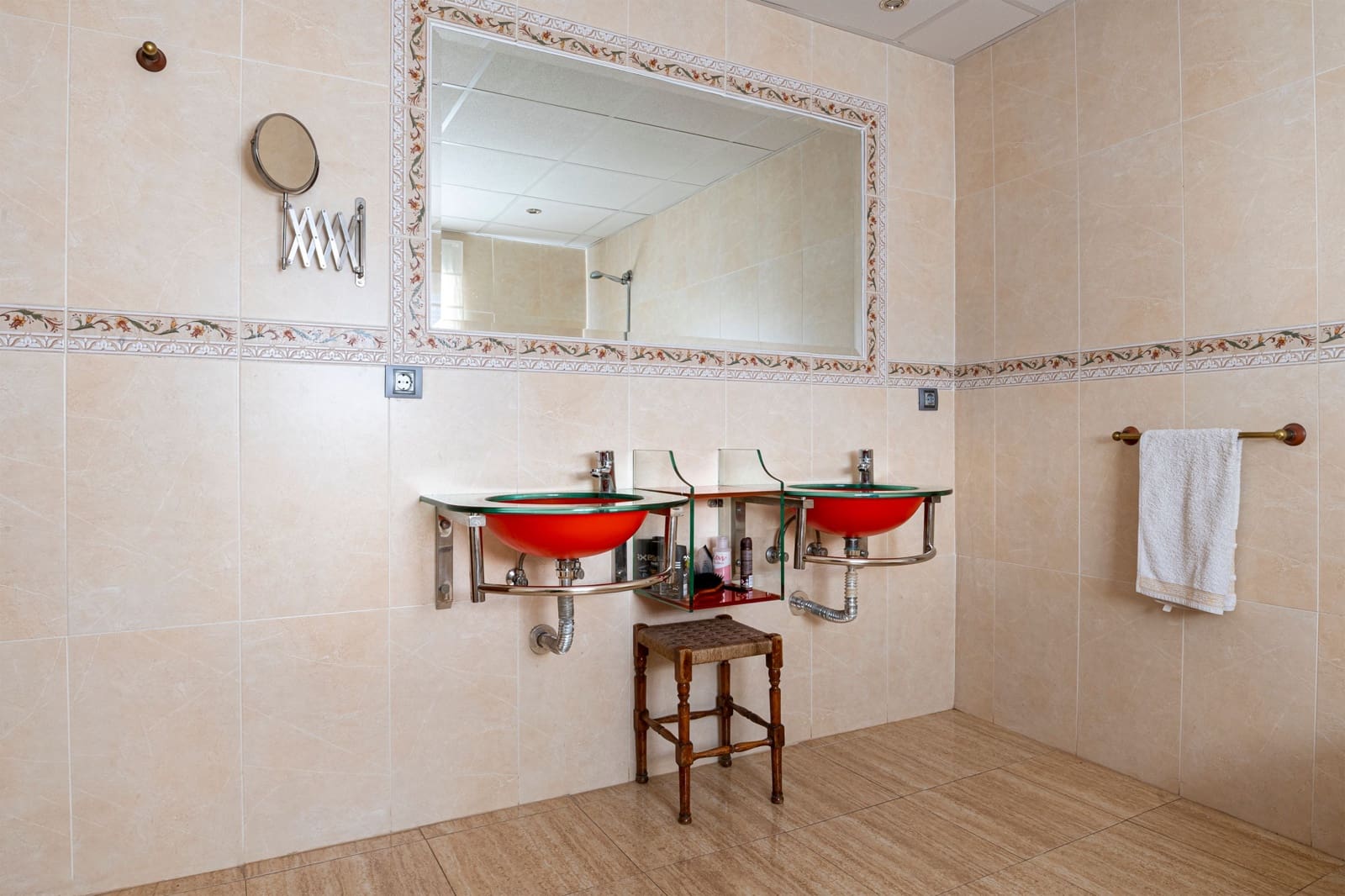 4 bedroom Townhouse for sale in La Guardia de Jaen with pool - € 340,000 (Ref: 9747070)