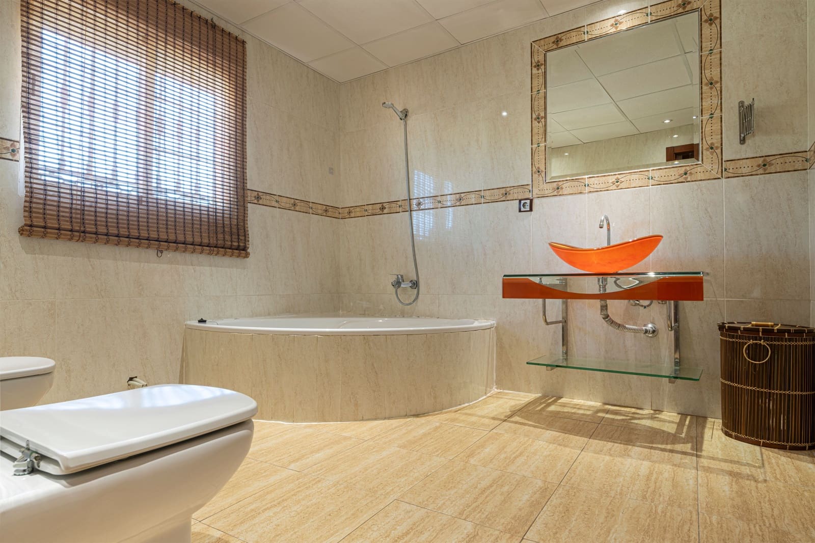 4 bedroom Townhouse for sale in La Guardia de Jaen with pool - € 340,000 (Ref: 9747070)