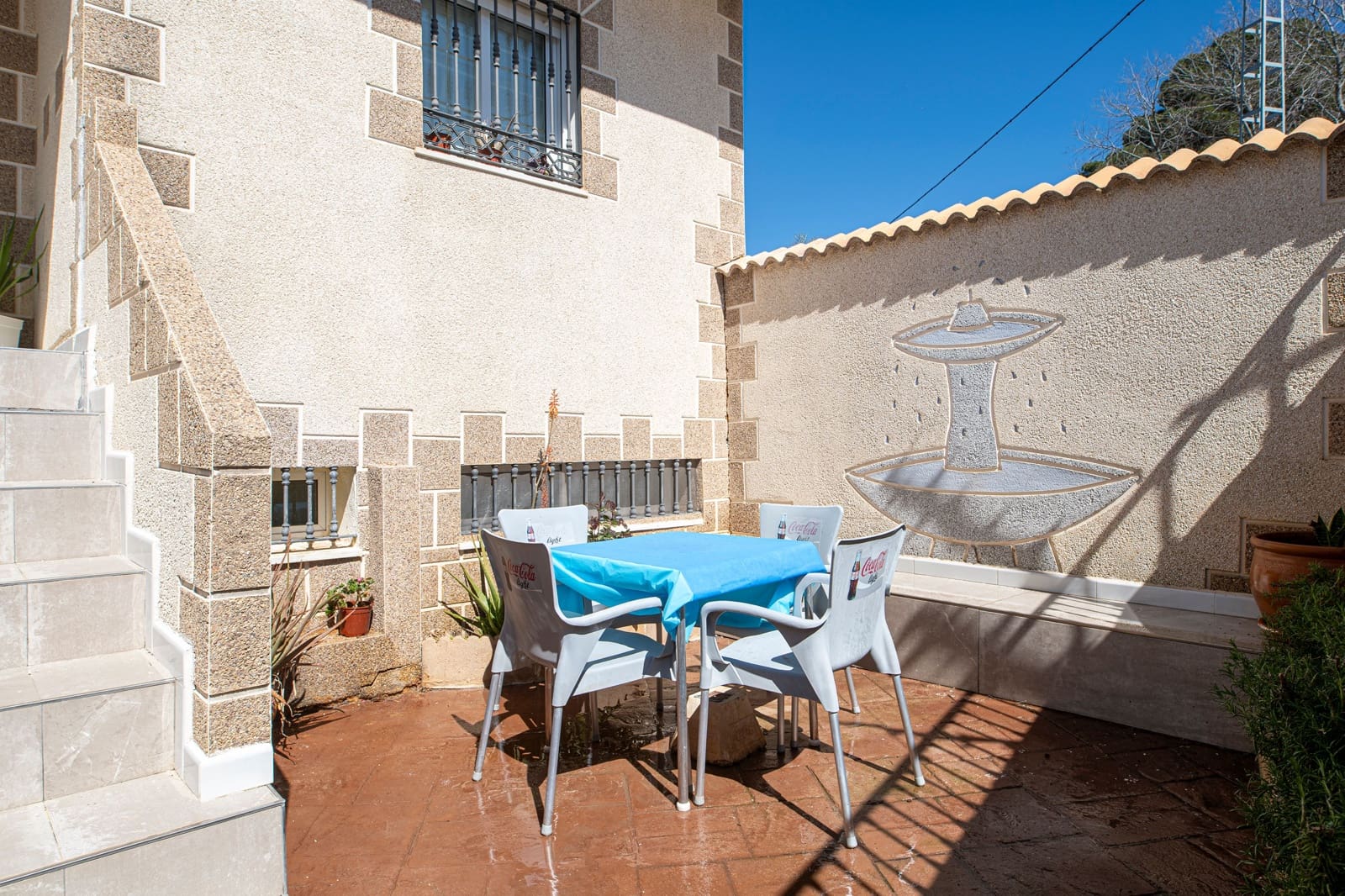 4 bedroom Townhouse for sale in La Guardia de Jaen with pool - € 340,000 (Ref: 9747070)