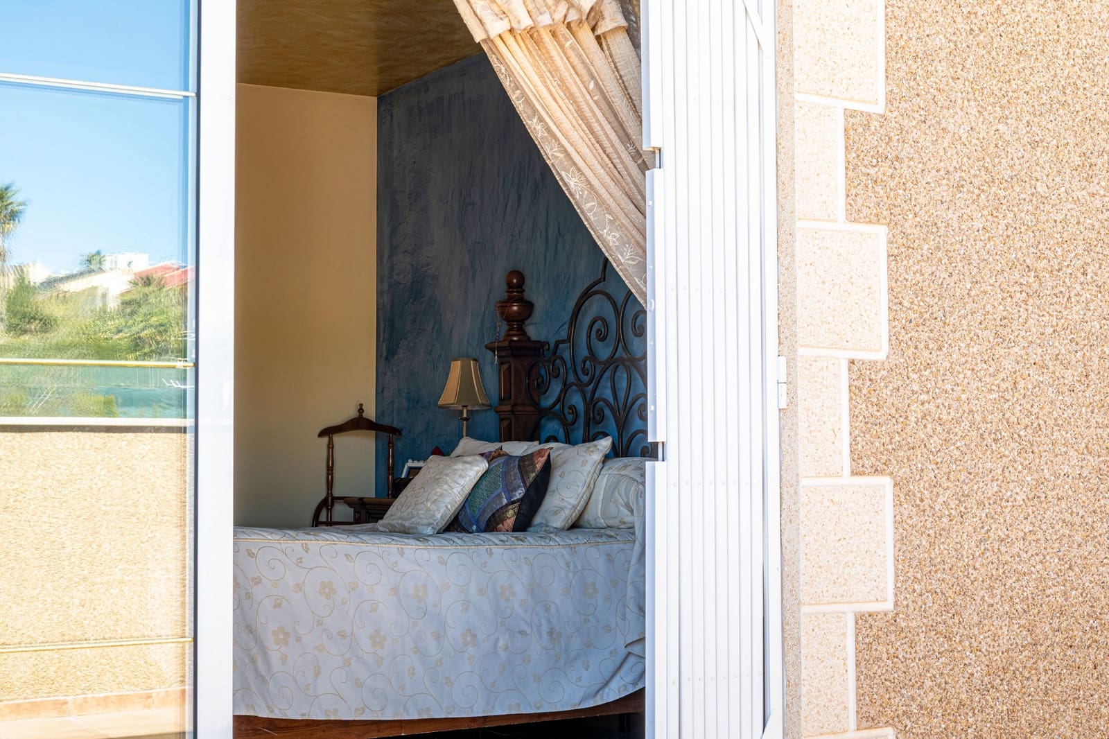 4 bedroom Townhouse for sale in La Guardia de Jaen with pool - € 340,000 (Ref: 9747070)