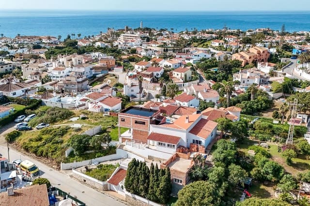 5 bedroom Villa for sale in El Faro de Calaburra - Chaparral, Mijas - € 1,895,000 (Ref: 9748222)