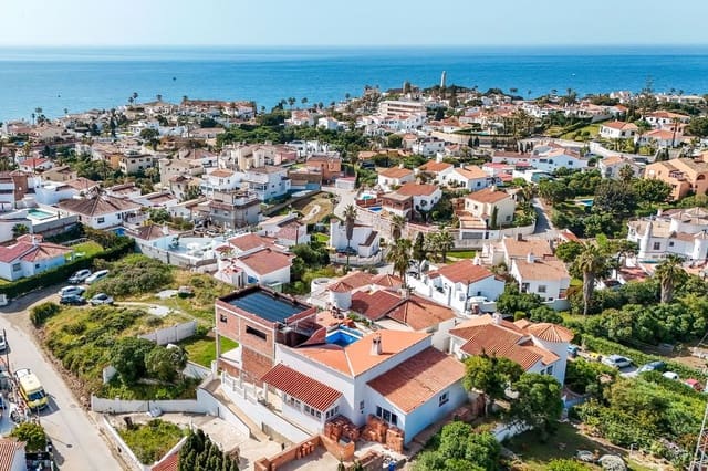 5 bedroom Villa for sale in El Faro de Calaburra - Chaparral, Mijas - € 1,895,000 (Ref: 9748222)